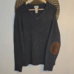 L.L. Bean Lamdswool Suede Elbow Patches V-Neck Pullover Knit Sweater